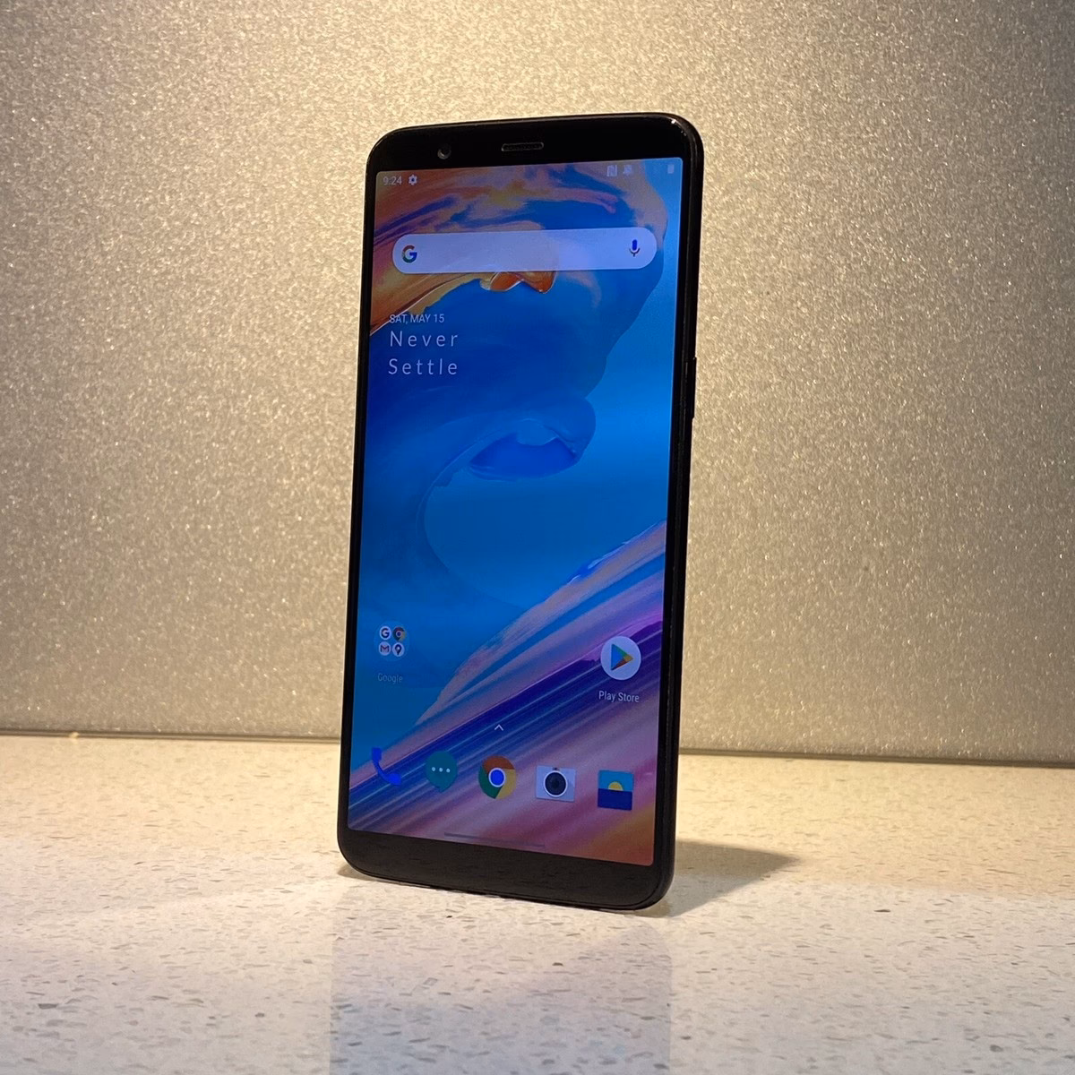 What are the features of OnePlus 5T a5010 (China model)?