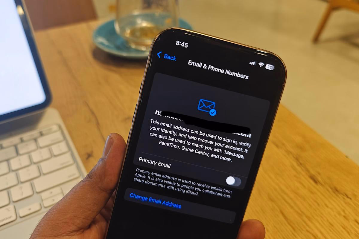 Does 1and1 provide email hosting?