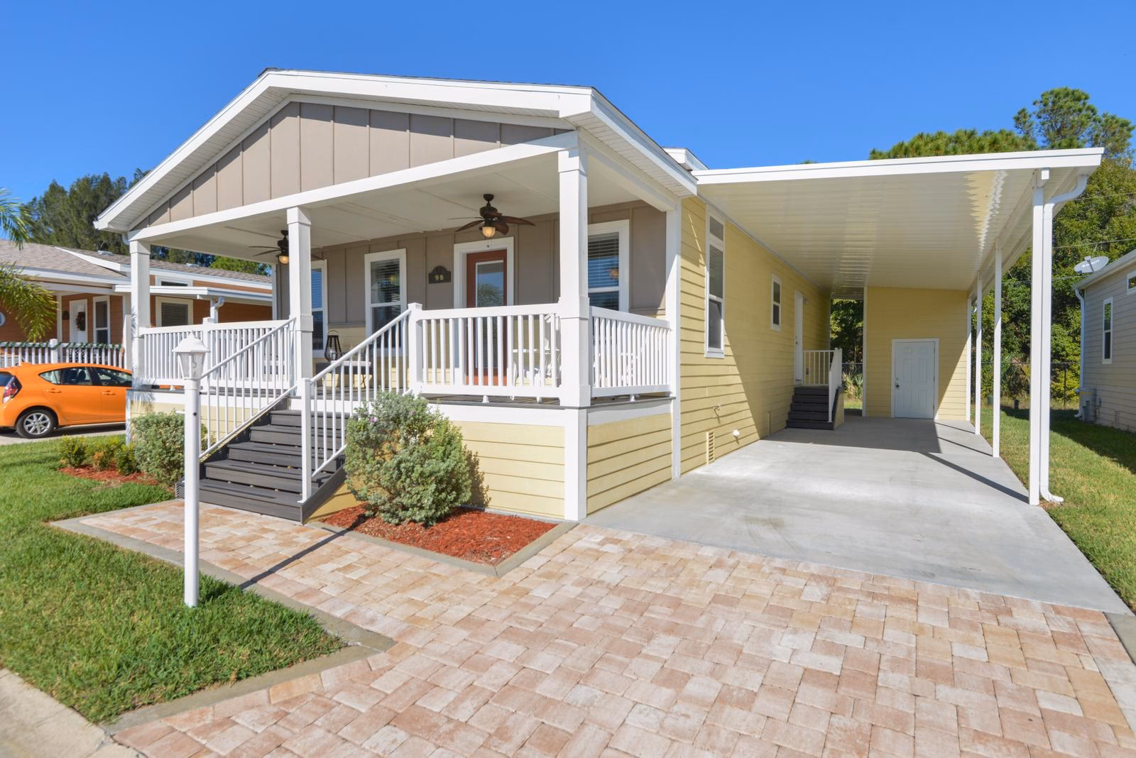 Are there 55+ communities in Florida?