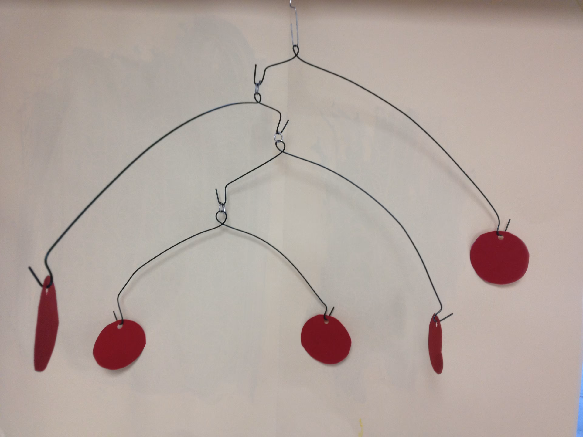 How do you make a Calder esque mobile?