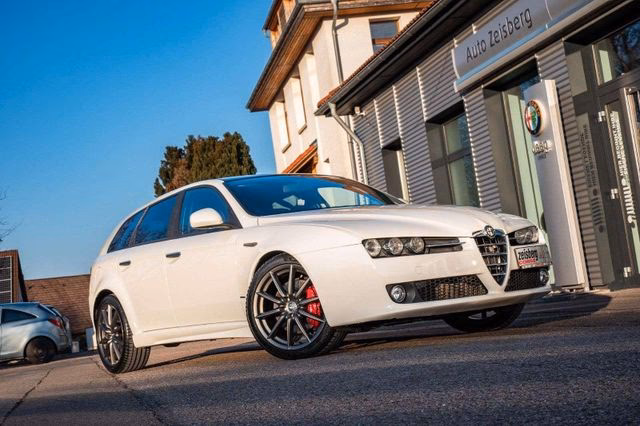 Welche Airbags hat der Alfa Romeo 159?