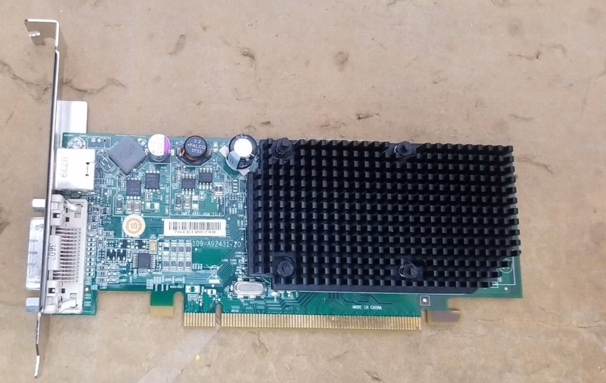 Does AMD m880g support Windows 10?