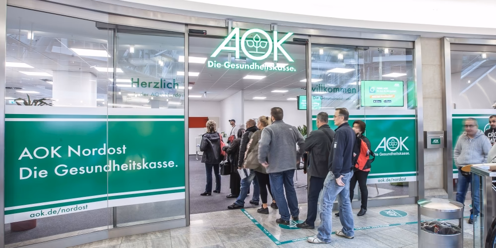 Wie finde ich die Servicenummer der AOK?