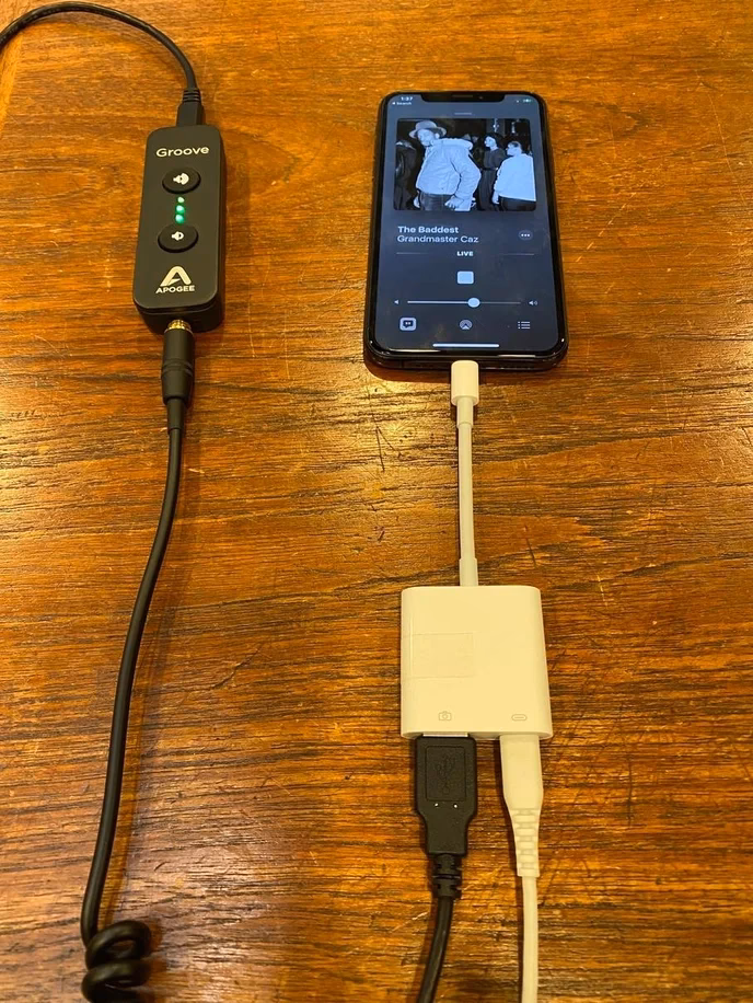 Can I use apogee groove with my iPhone?