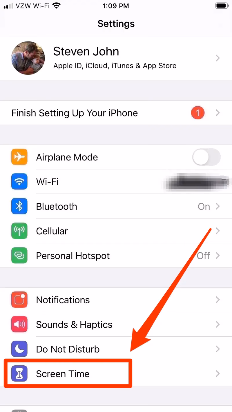 What is a data usage monitoring app?