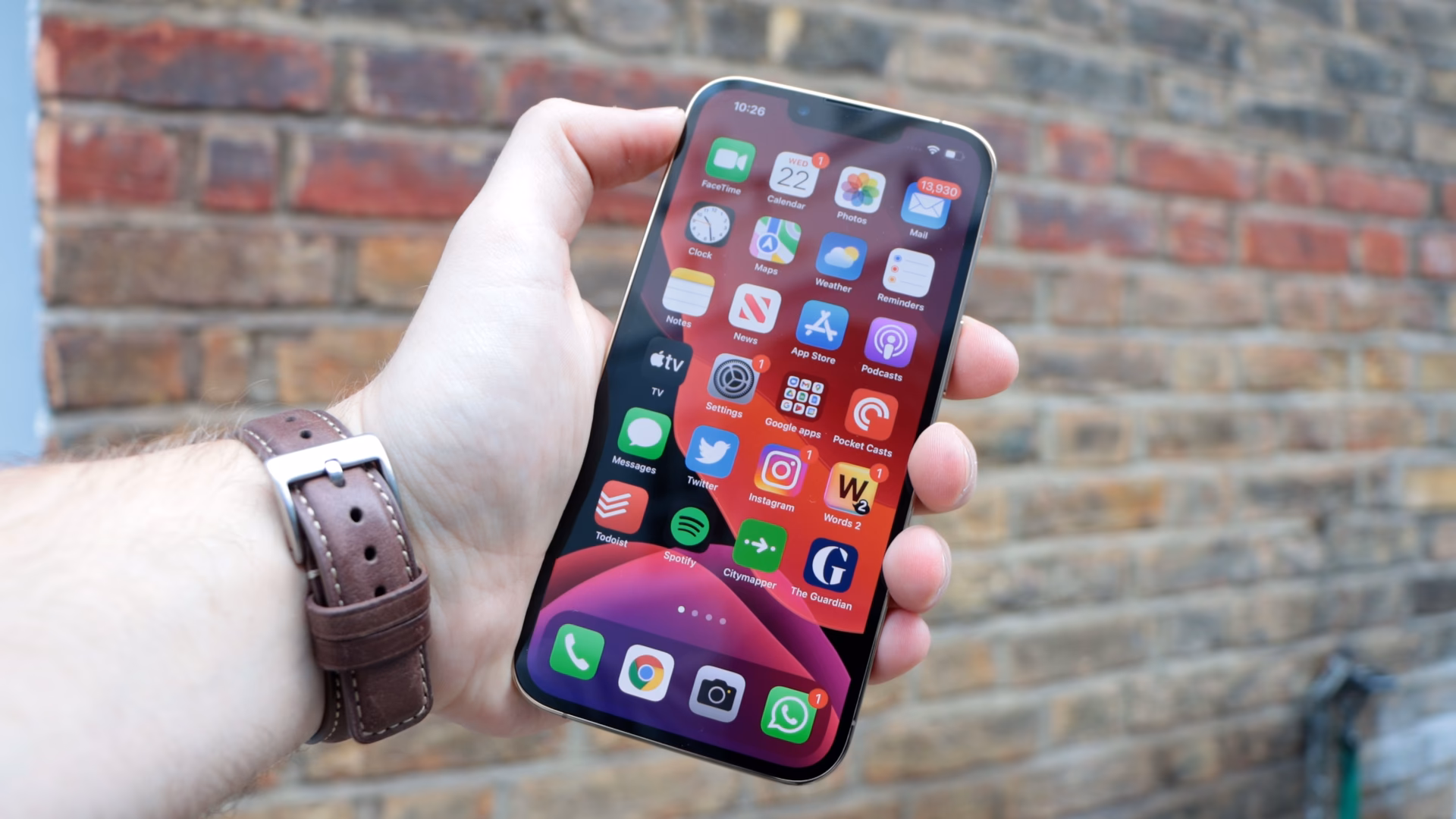 Does Apple still sell iPhone 13?