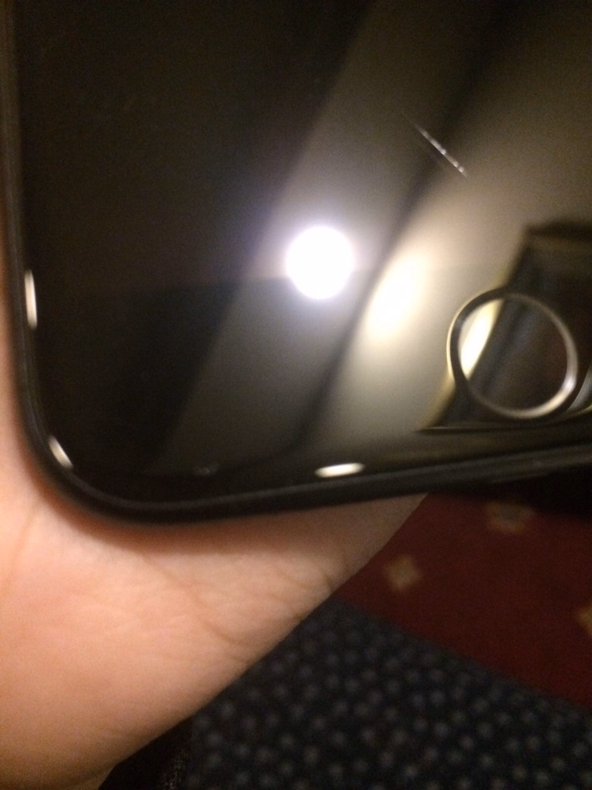Does AppleCare+ cover a scratched screen?