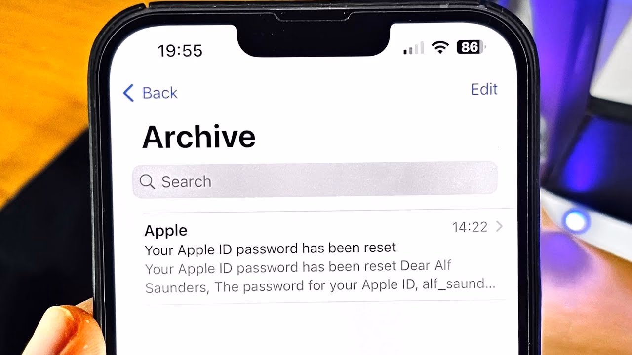 How do I view archived emails on Windows 10?