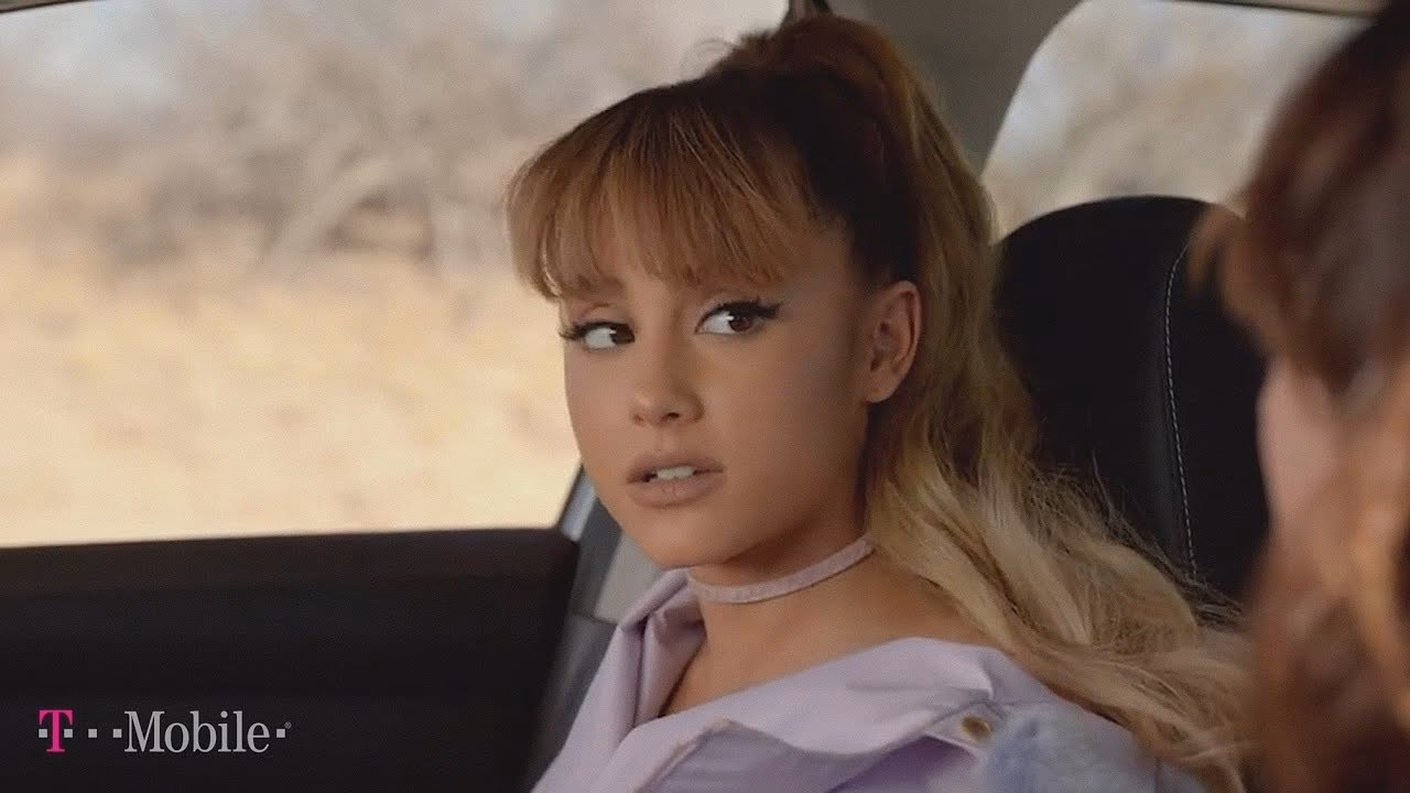 Does Ariana Grande have a publishing deal with UMPG?