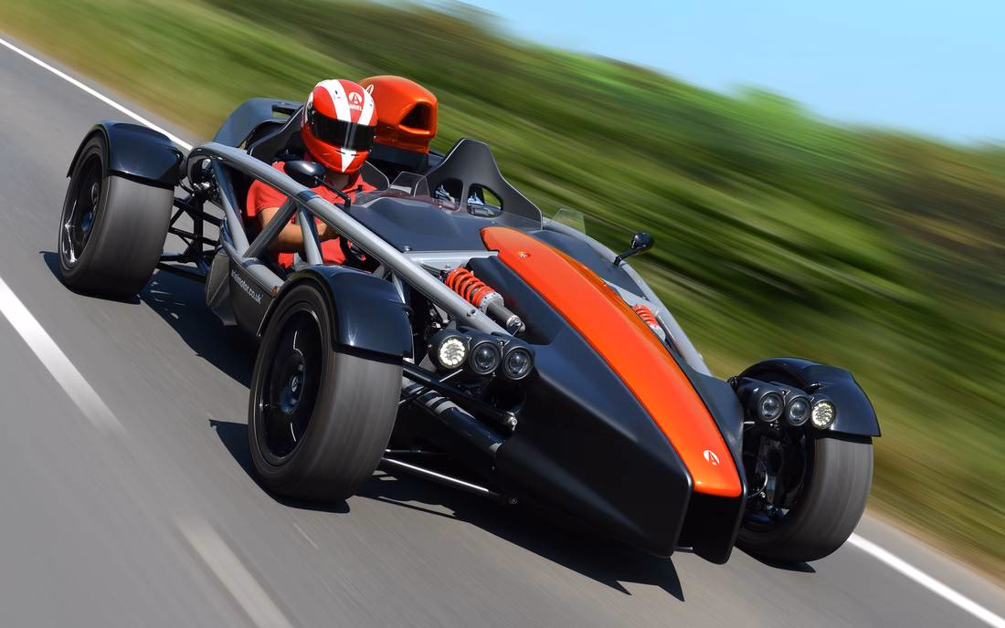 Was ist der Unterschied zwischen einem KTM und einem Ariel Atom?