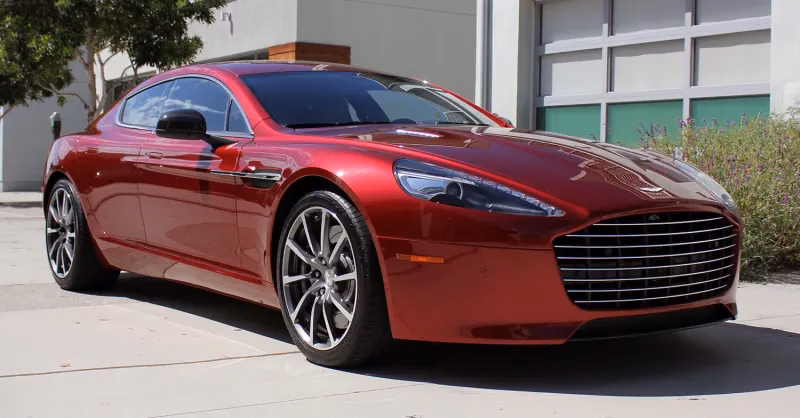 Wie viel PS hat der Aston Martin?