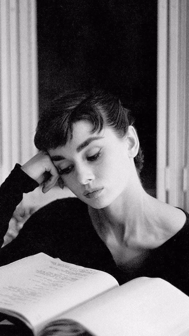 Who photographed Audrey Hepburn?