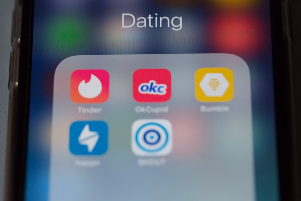 What are the best dating apps for iPhone for LGBTQ+ singles?