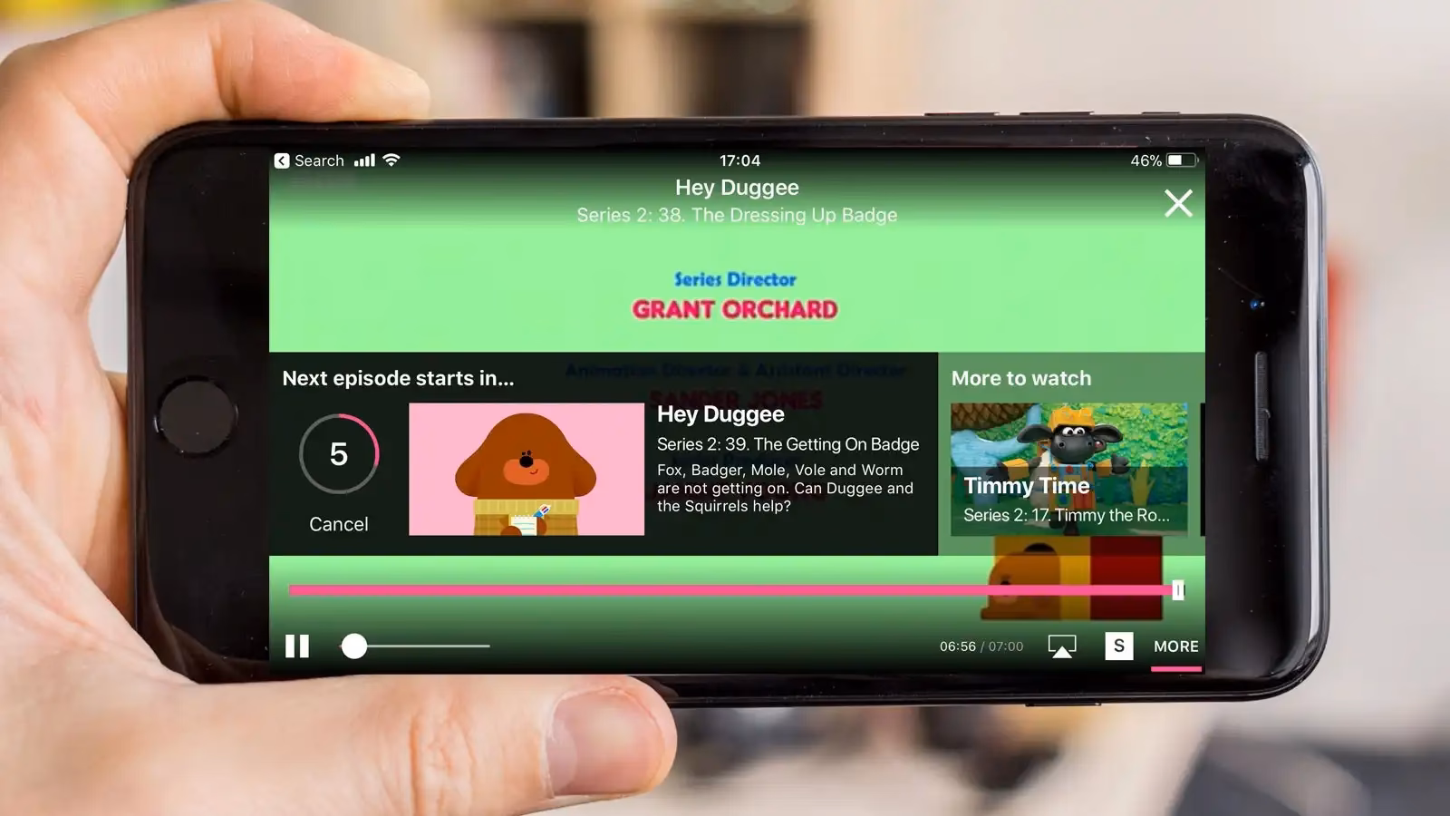 How does AutoPlay work on iPhone?