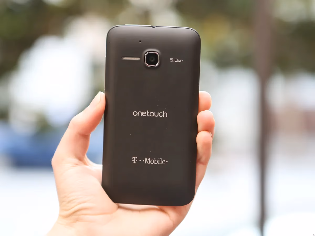 Who makes Alcatel phones?