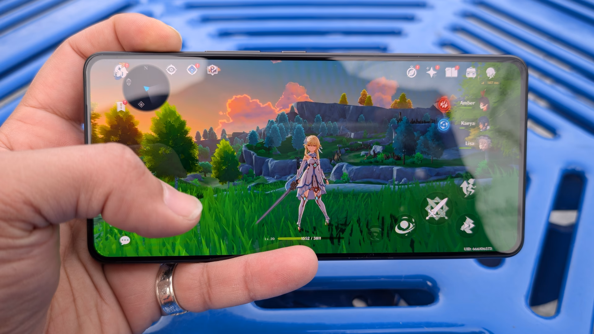 Which smartphones can play mobile games?