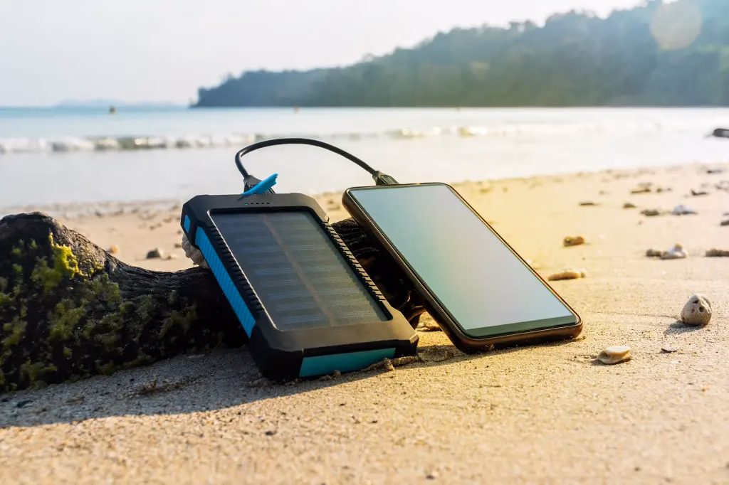 How to choose a mobile solar charger?