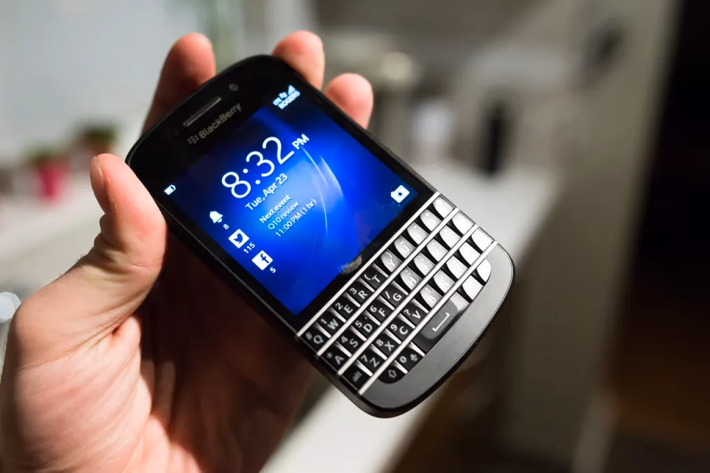 How much RAM does the BlackBerry Classic have?