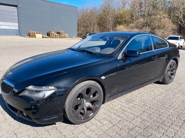 Wie viele Airbags hat ein BMW 645?