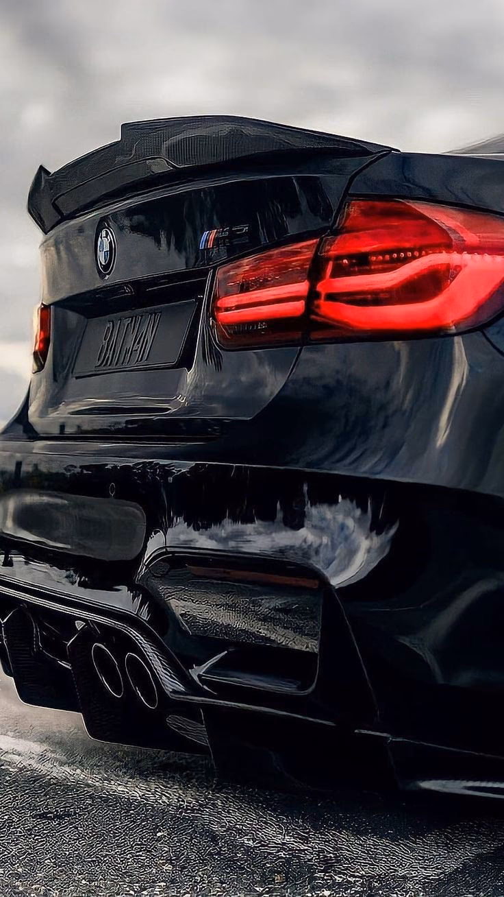 How many BMW M3 F80 phone wallpapers are there?