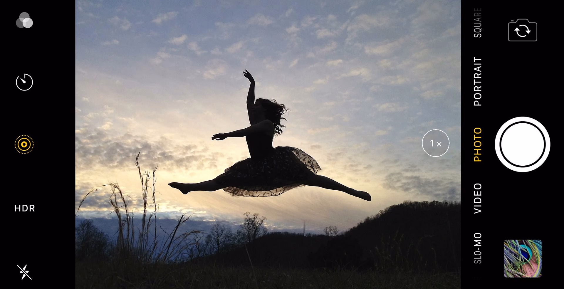 Does iPhone camera have burst mode?