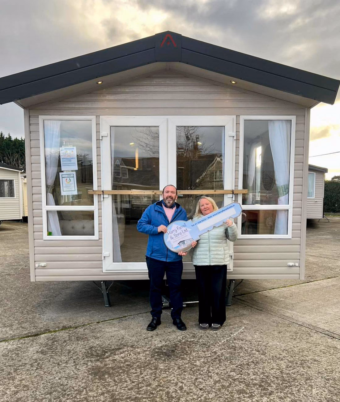 Who are the mobile home dealers in Ireland?