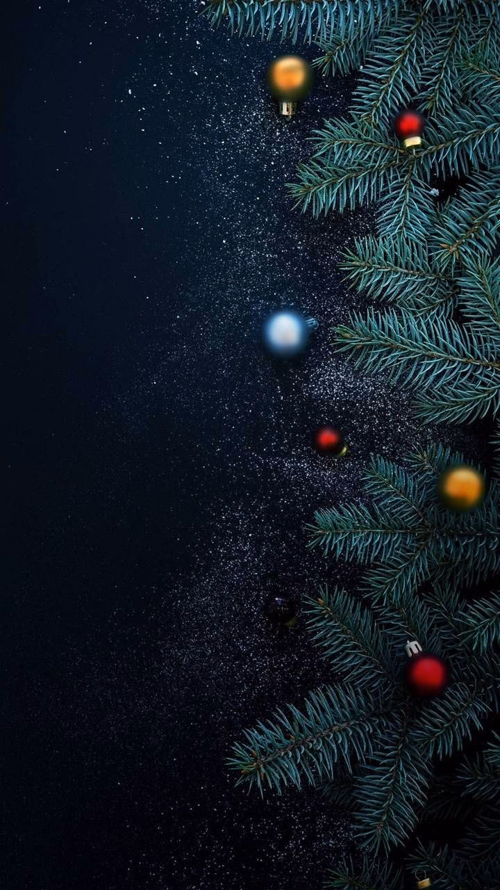How many Christmas mobile wallpapers are there?