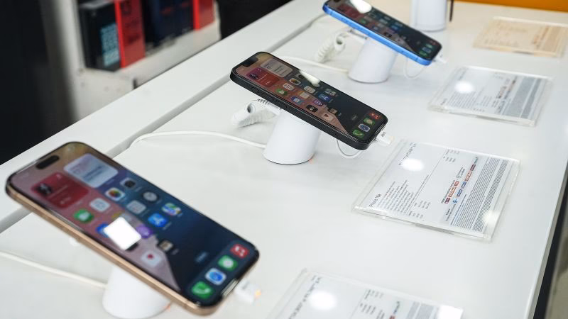 Will AI boost Apple's Sales?