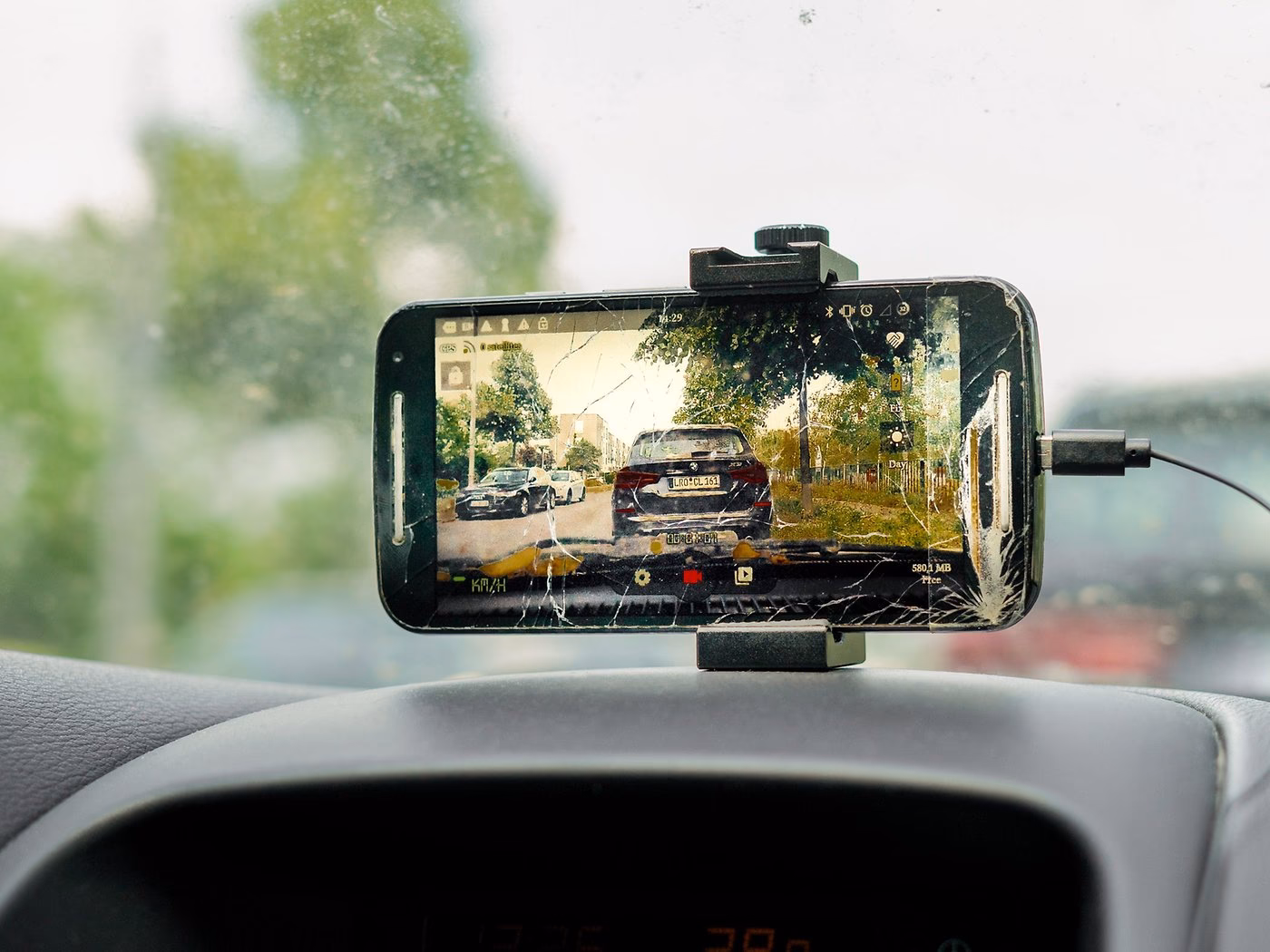 Is there a free dash cam app?