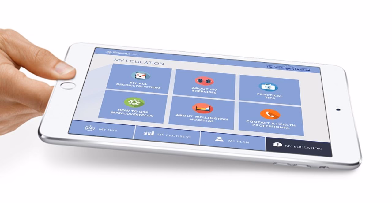 Can a mobile app assess postoperative recovery after a day surgery?