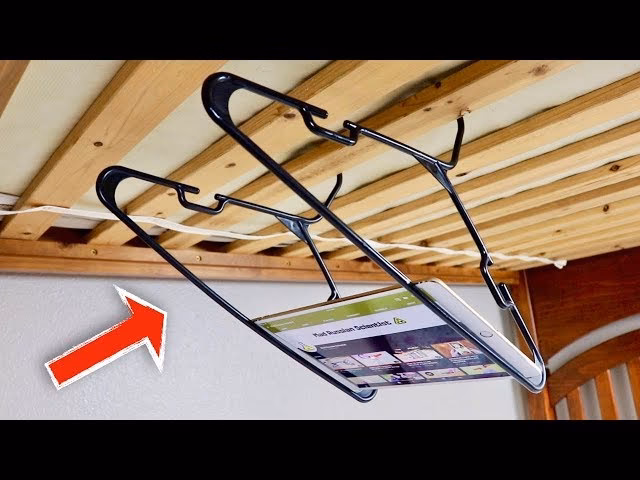 How to make a wooden phone stand?