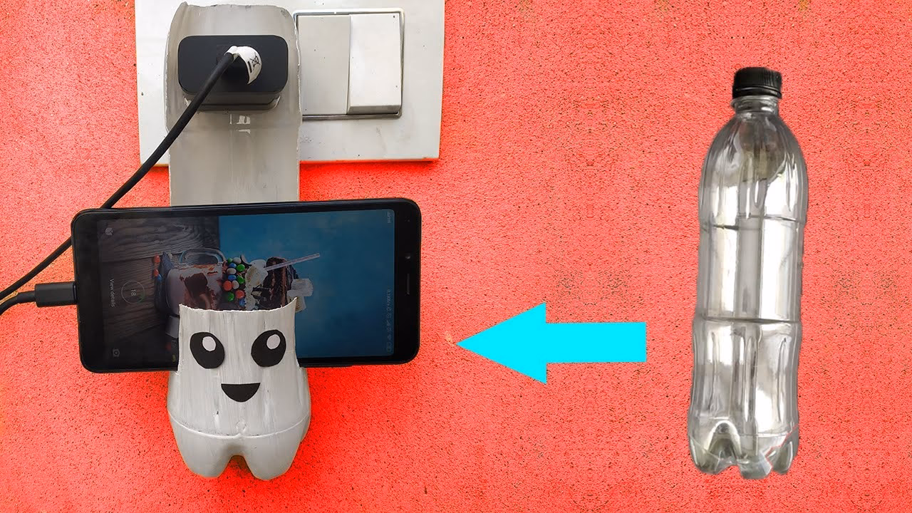 How do you make and use a wooden charging station?