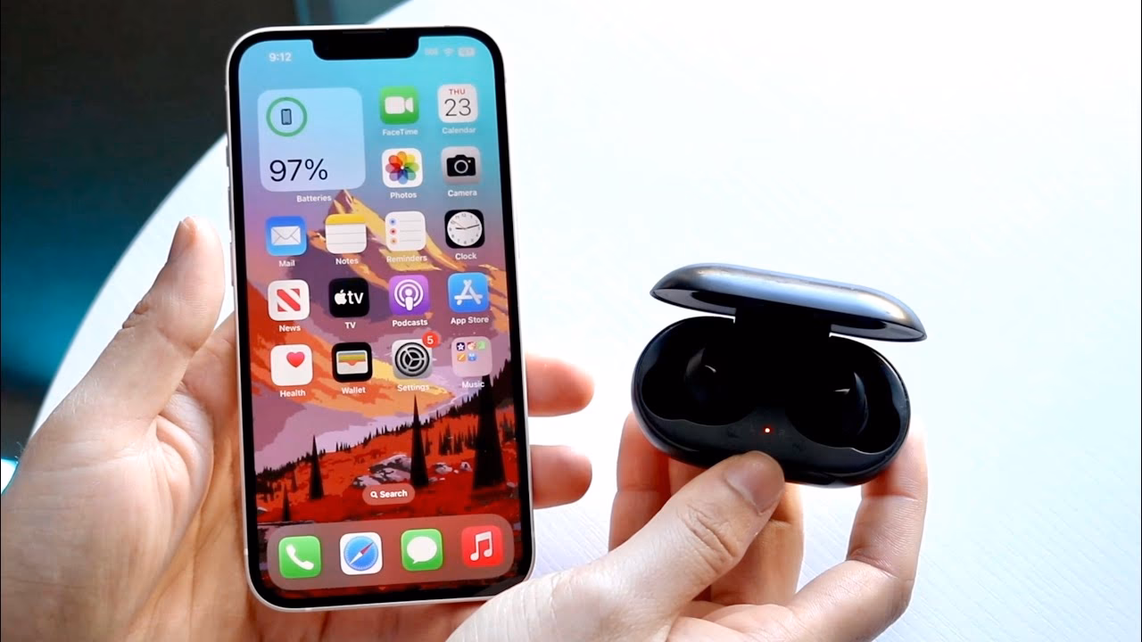 Do Samsung earbuds connect to iPhone?