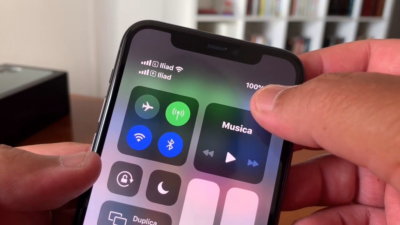 Can I use dual SIM with an eSIM iPhone XS?