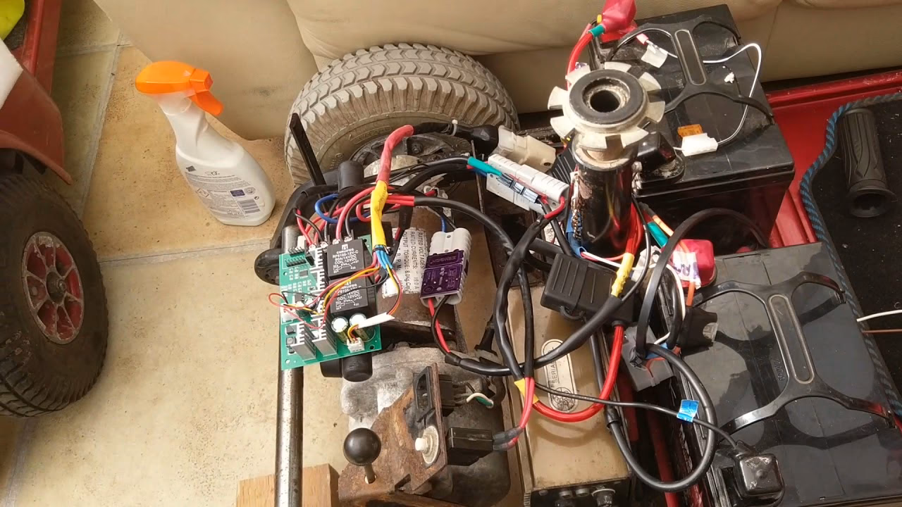 How do I change the speed limit on my electric scooter?