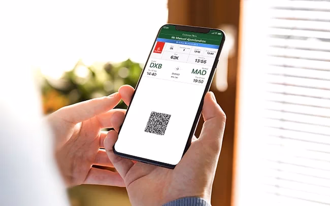 What check-in options does Emirates offer?