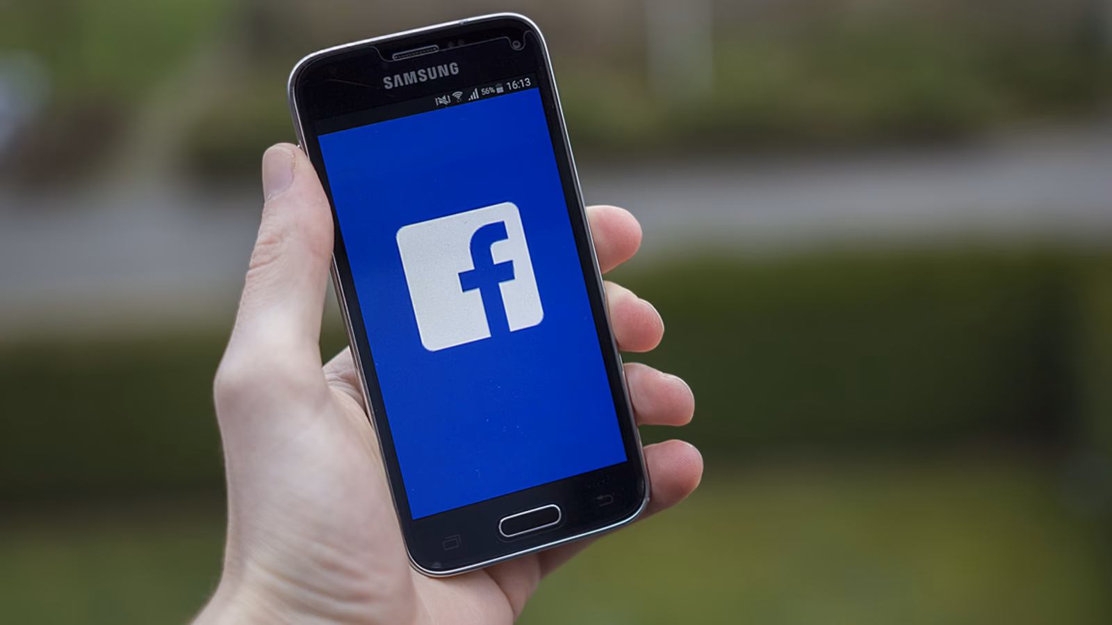 Which Android devices are supported by Facebook?