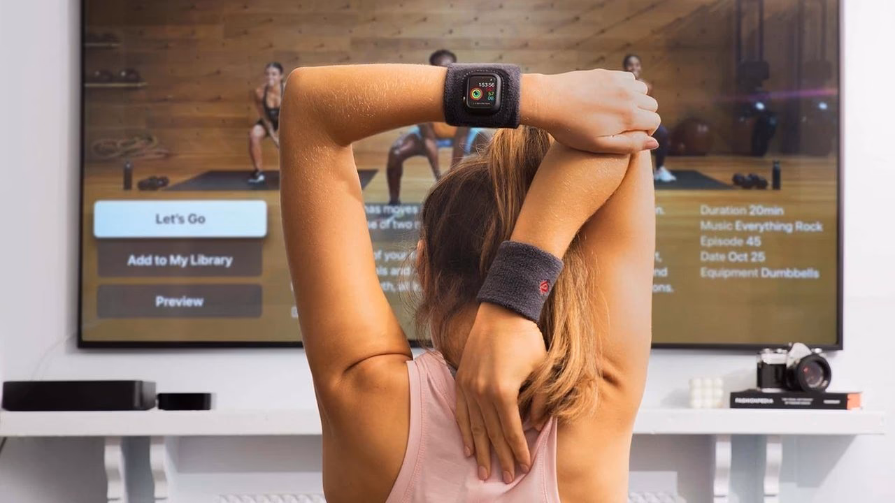 Is the charge 5 a smart fitness tracker?