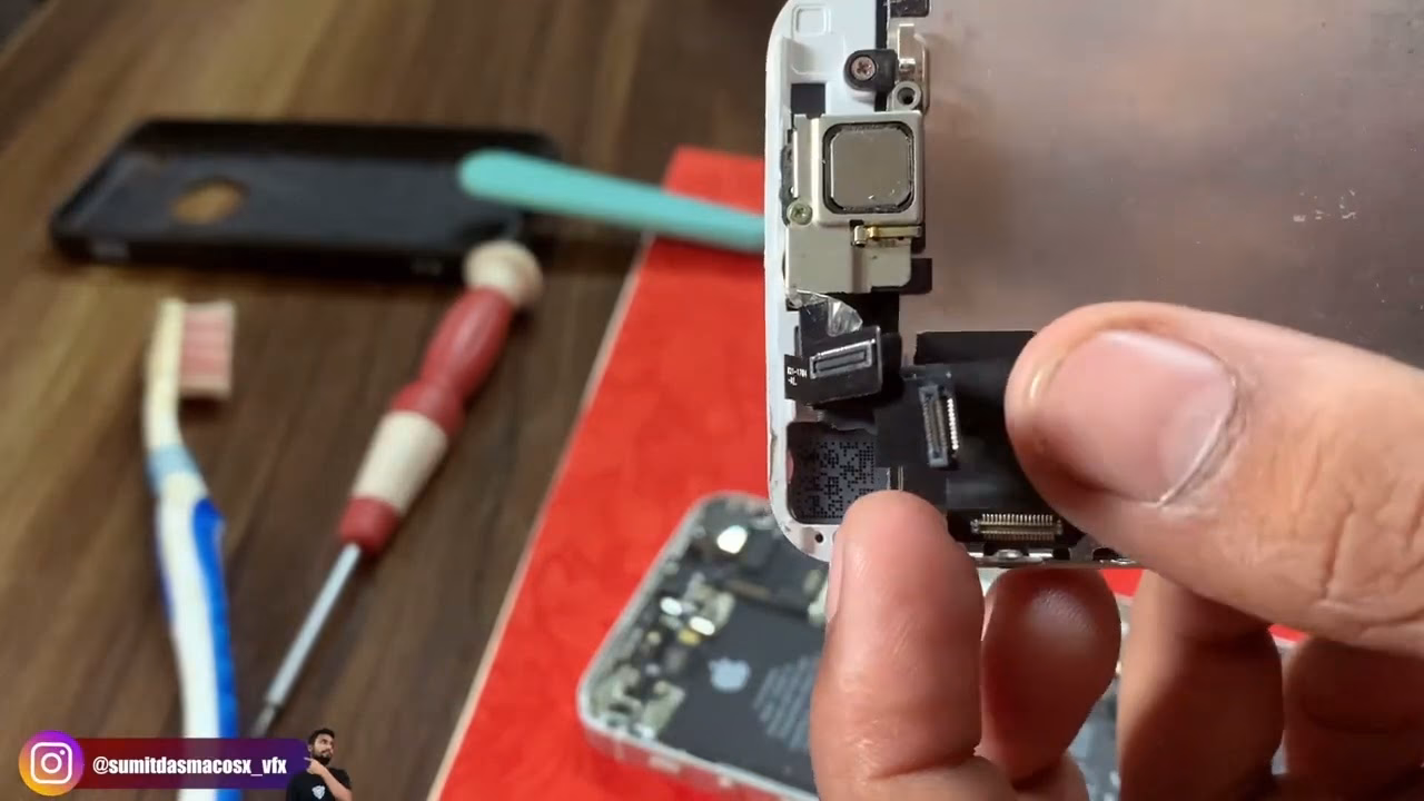 How to fix iPhone red screen of death?