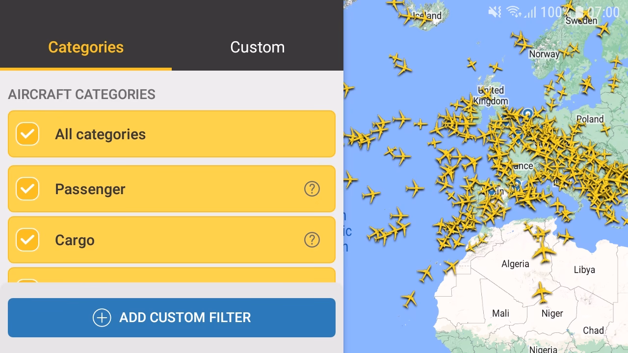 How do I use Flightradar24 on a mobile device?