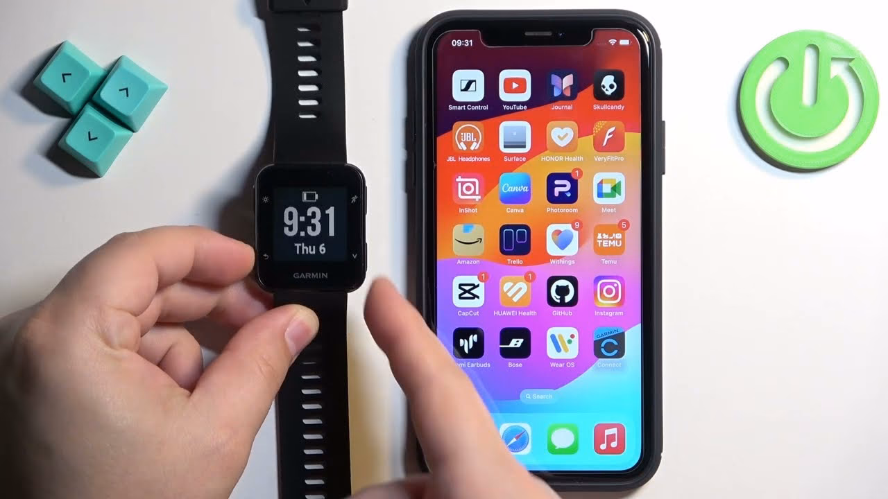 How do you charge a forerunner 35?