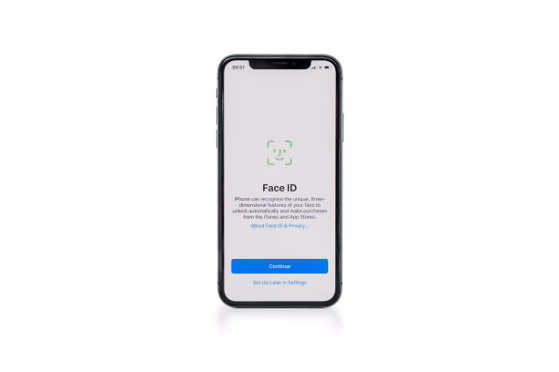 Can iPhone identify objects from photos?