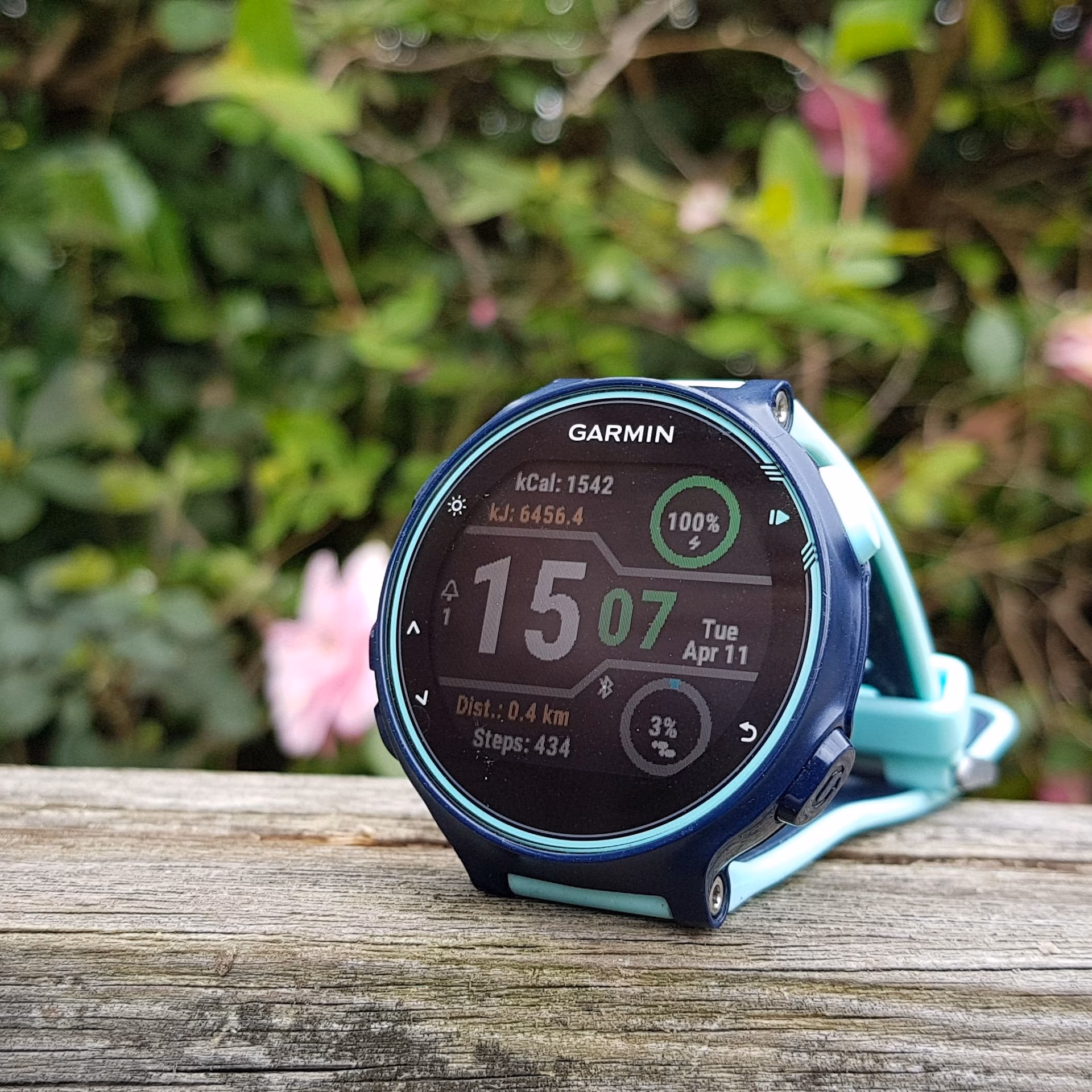 Is the Forerunner 735XT good for cycling?