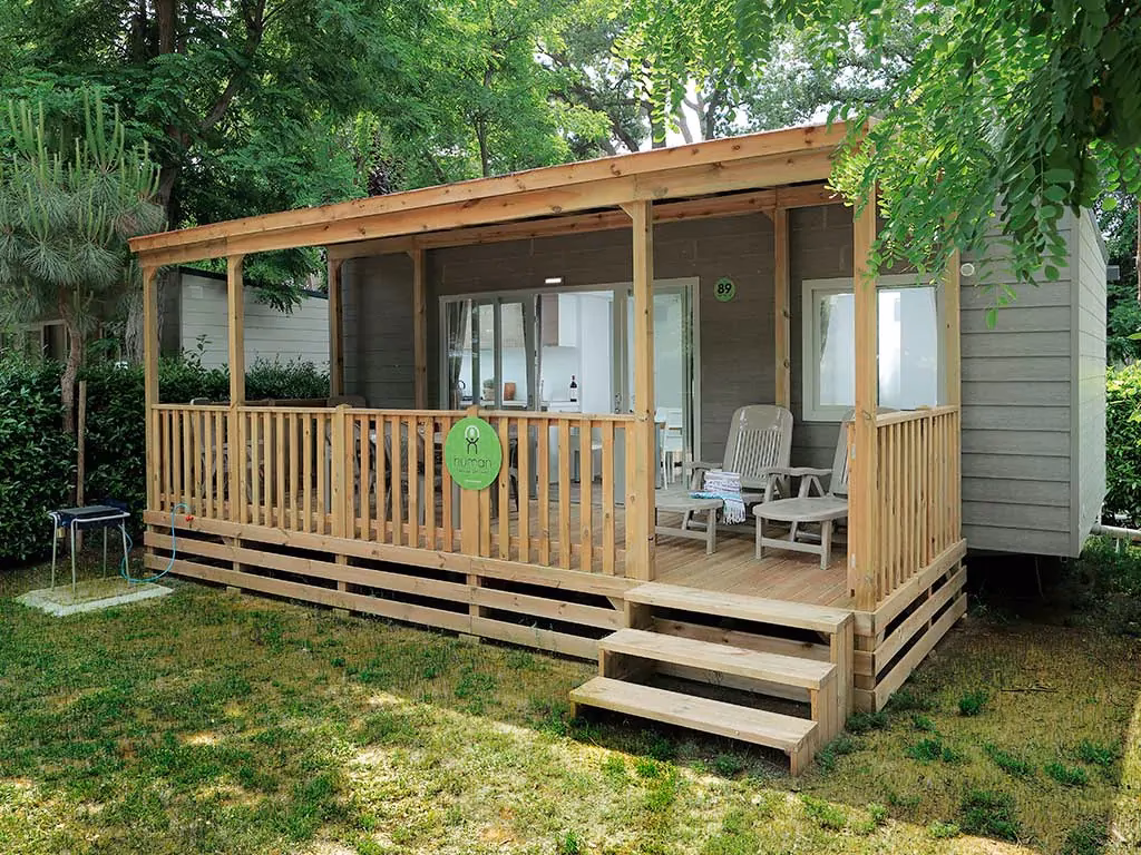 Where is Albatros village?