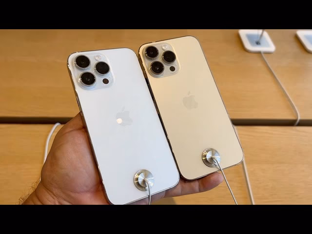 Is Apple's gold iPhone really that bright?