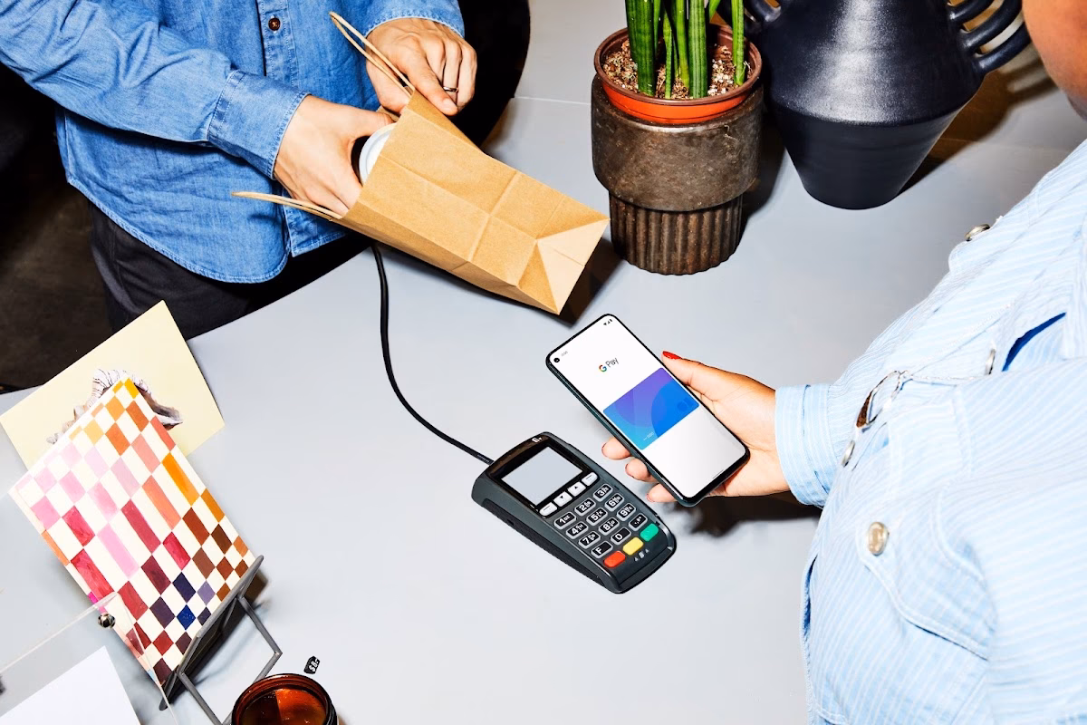 Wie heißt die Firma von Google?