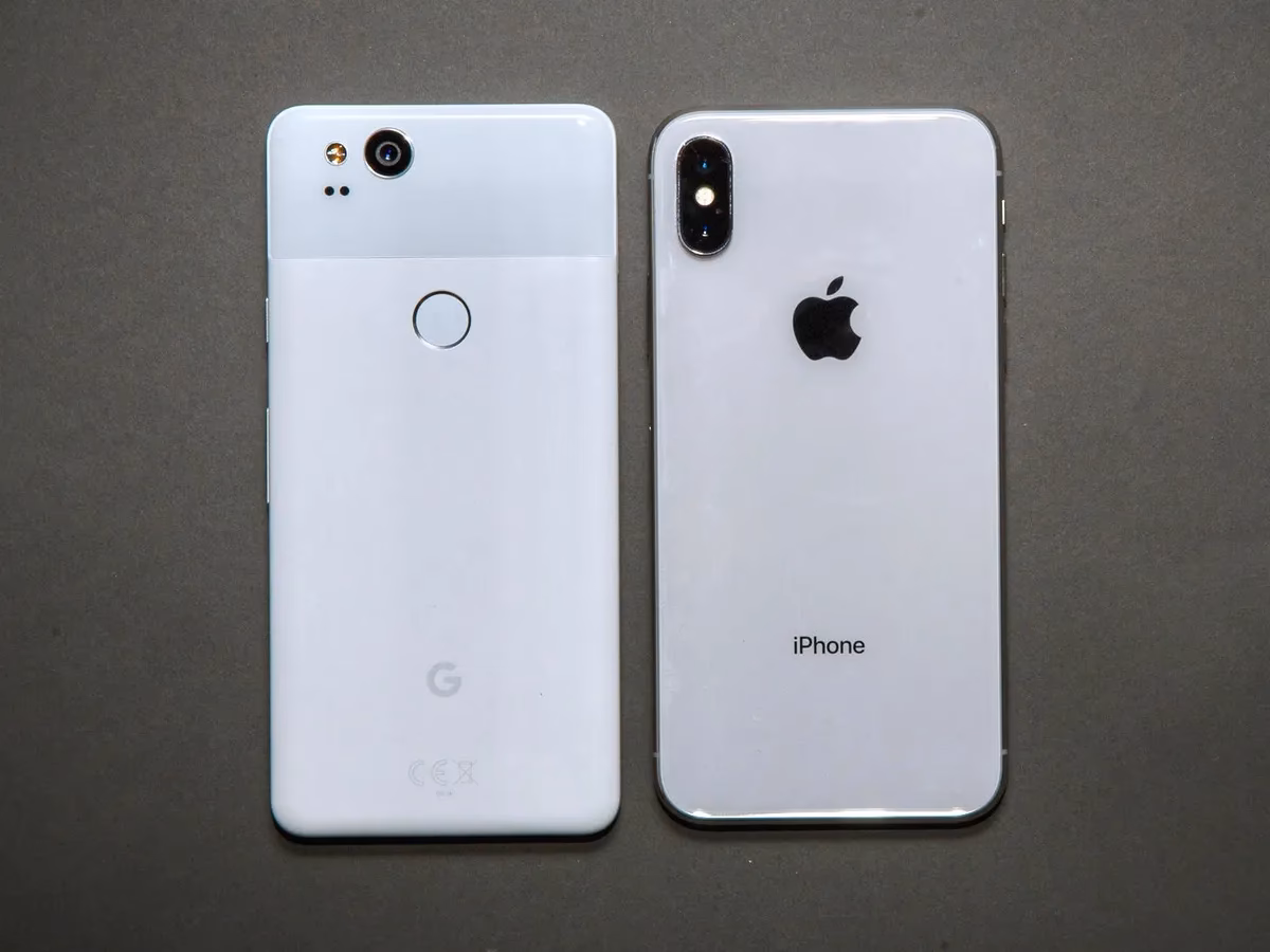 What are the Google Pixel 2 and 2 XL known for?