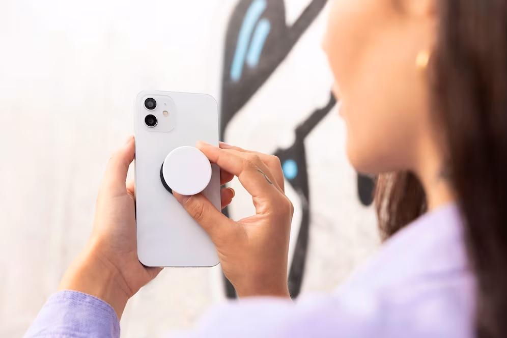 Why is Guru maps a popular GPS map for iPhone?