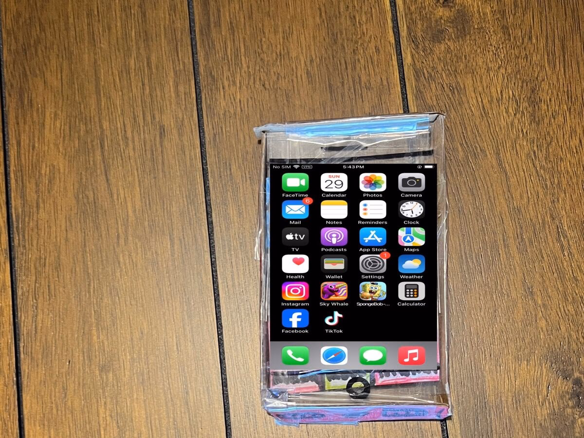 Are there free online games based on Henry Danger?