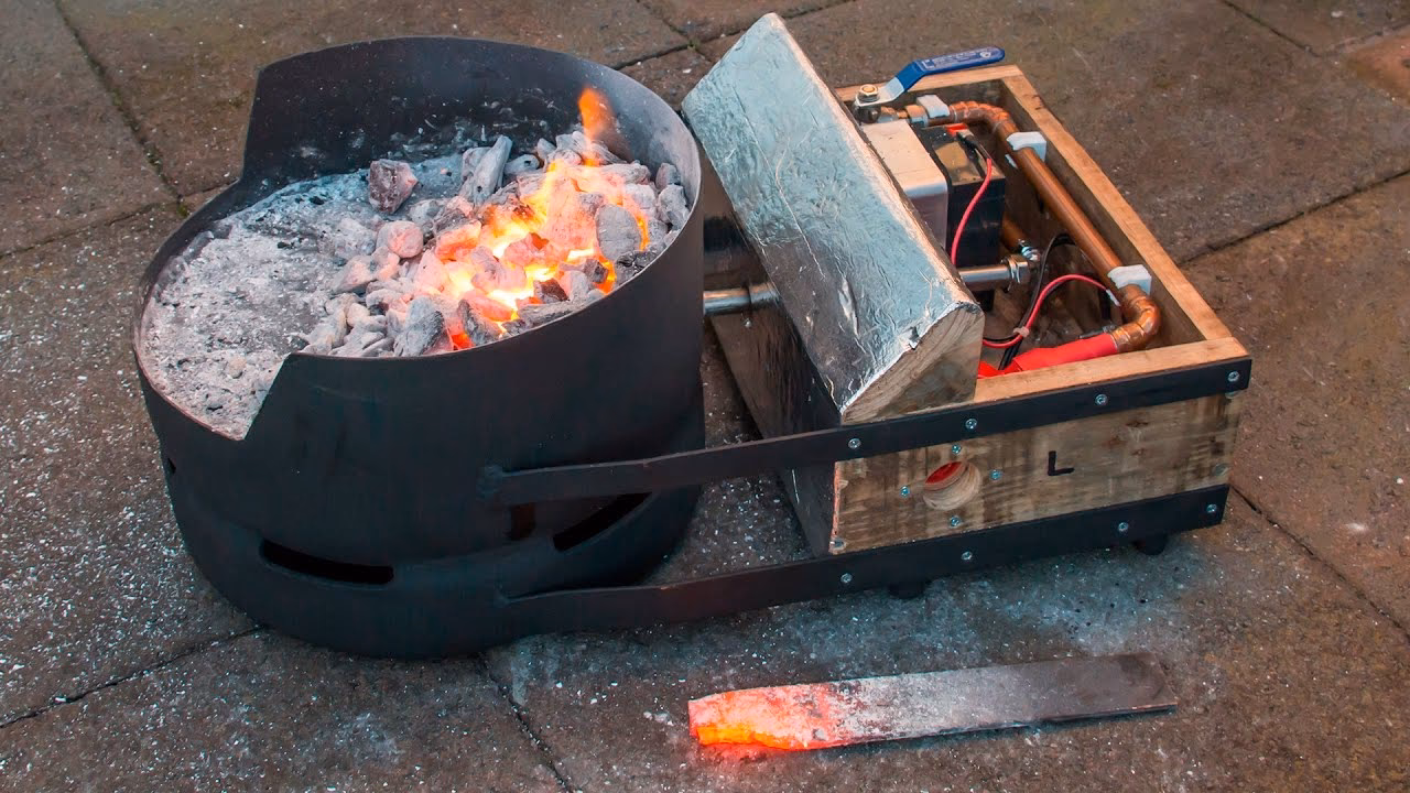 How do you make a small metal forge?